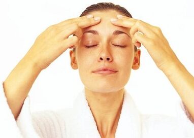 Odmładzający masaż twarzy sprawi, że skóra będzie gładka i ujędrniona