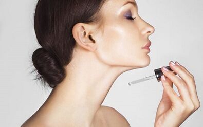 skuteczne serum do odmładzania skóry twarzy